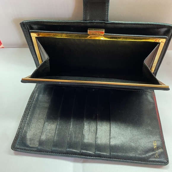 Chanel Caviar Long Wallet - Picture 2 of 8